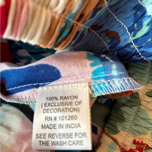 True Destinations Resort Wear Wide-Leg Pants 
Size Medium - Picture 7 of 7